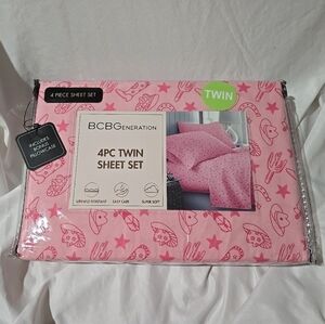NWT BCBGeneration Sheet Set Twin 4 Piece Pink Cowboy Print Super Soft